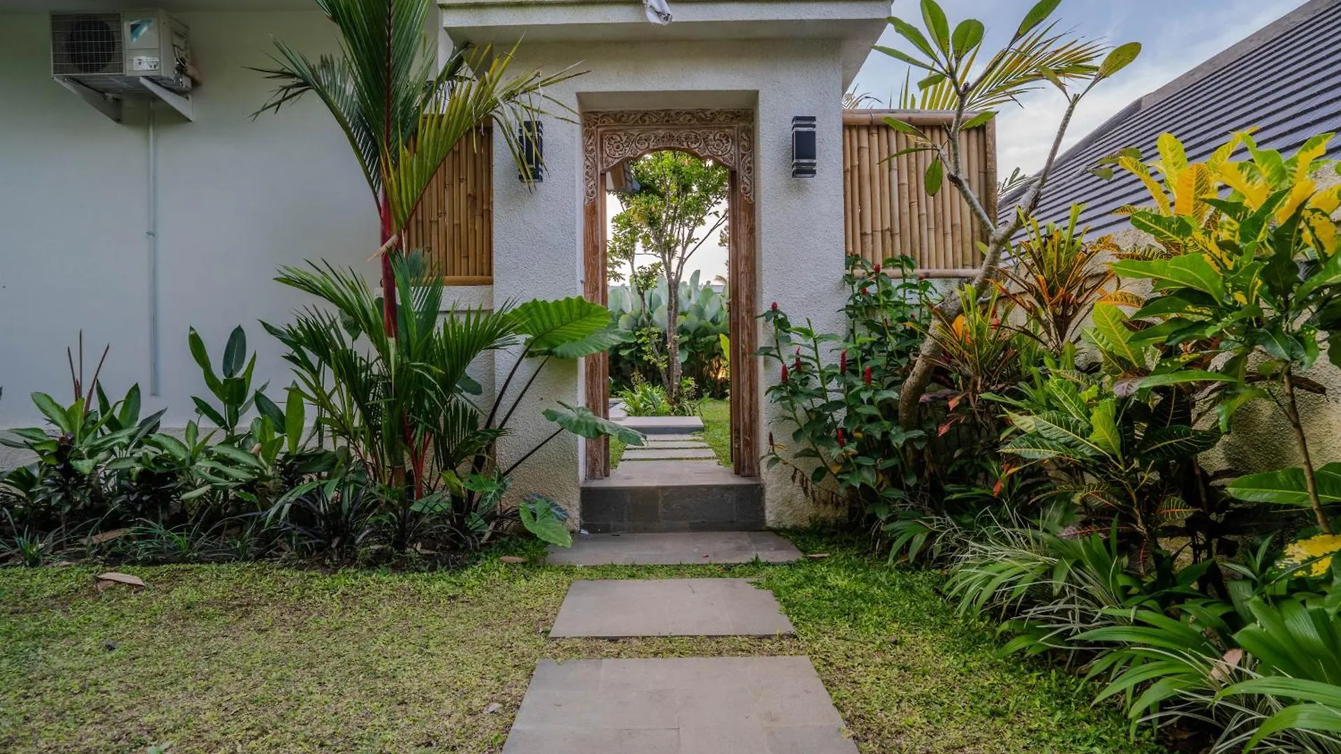 Arca Jungle View Luxury Villa Ubud